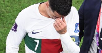 Copertina di Mondiali, il Marocco elimina il Portogallo: Cristiano Ronaldo scoppia a piangere, è la fine di un’era