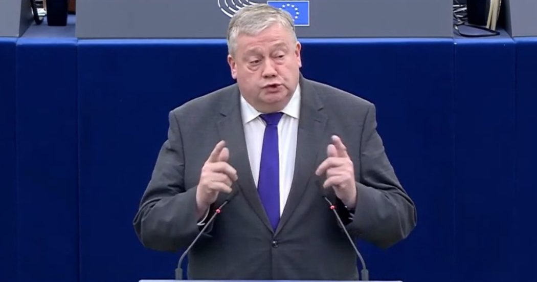 Qatar, l’intervento del socialista Tarabella al Parlamento Ue: “Mondiali hanno favorito le riforme. Progressi nei diritti”