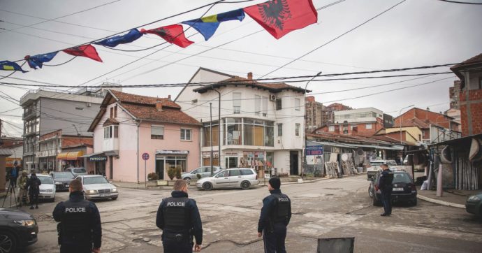 Spari e barricate: i serbi tornano agli anni Novanta