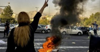 Copertina di Proteste in Iran, il pugno di ferro del regime: pena di morte per almeno 11 persone, carcere per altre 400