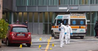 Copertina di Milano, morto il medico colpito con un’accetta nel parcheggio del Policlinico San Donato