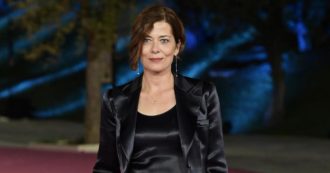 Copertina di Sandra Ceccarelli: l”attrice anomala” da Bertolucci e Piccioni all’ultimo Corsicato: “Oggi mi propongono solo ruoli di madri”