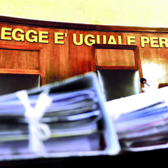 Copertina di Violenza, ditelo ai giudici: il silenzio non è consenso