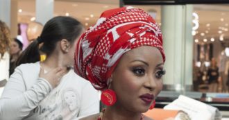 Copertina di Lady Soumahoro indagata, e non per abiti o foto osé