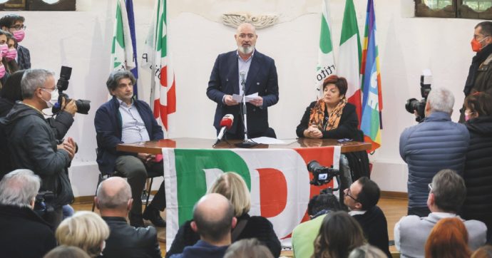 Pd, Bonaccini vuole il partito light tutto soldi&comunicazione