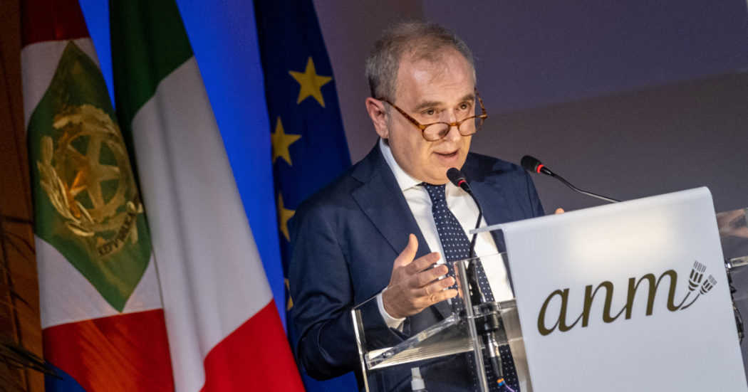 L’Anm attacca il ministro Nordio: “Dal Belgio lezione di stile, il Qatargate dimostra l’importanza delle intercettazioni”