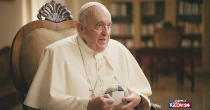 Il Papa parla al Tg5 e (ri)snobba il Tg1 che l’ha censurato