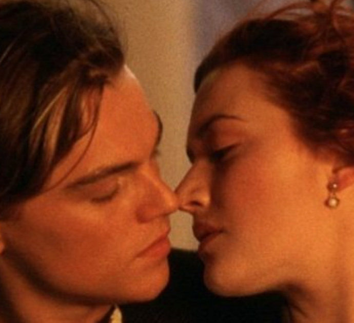 Titanic, “Leonardo DiCaprio doveva morire per forza”: il regista James Cameron spiega perché con un studio scientifico