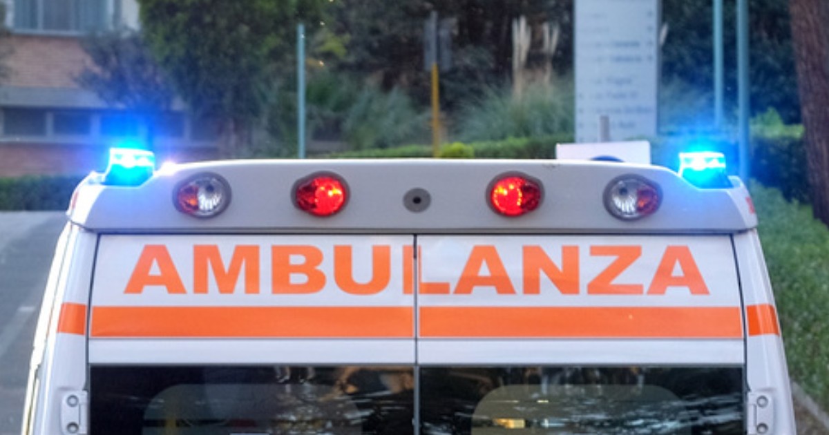 Scontro tra un’auto e due moto nel Foggiano: tre vittime