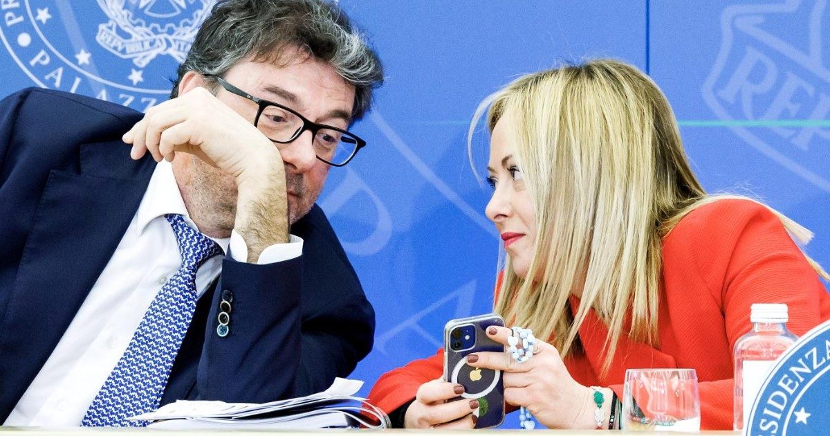 Il governo tira dritto sullo scudo penale per gli evasori. Per i pm è “messaggio criminogeno” e “vademecum per ridurre i costi” a spese del fisco