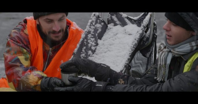 Farina e vernice, un anno di lotte per il clima: “Sempre più gente è con noi”