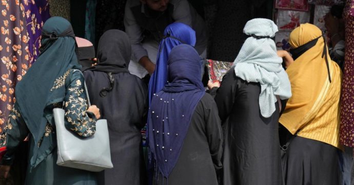 Iran, torna furibonda e crudele la repressione contro donne e ragazze