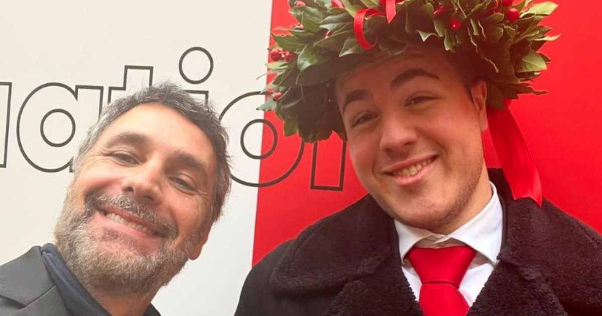 Raoul Bova festeggia la laurea del figlio Alessandro: le foto social