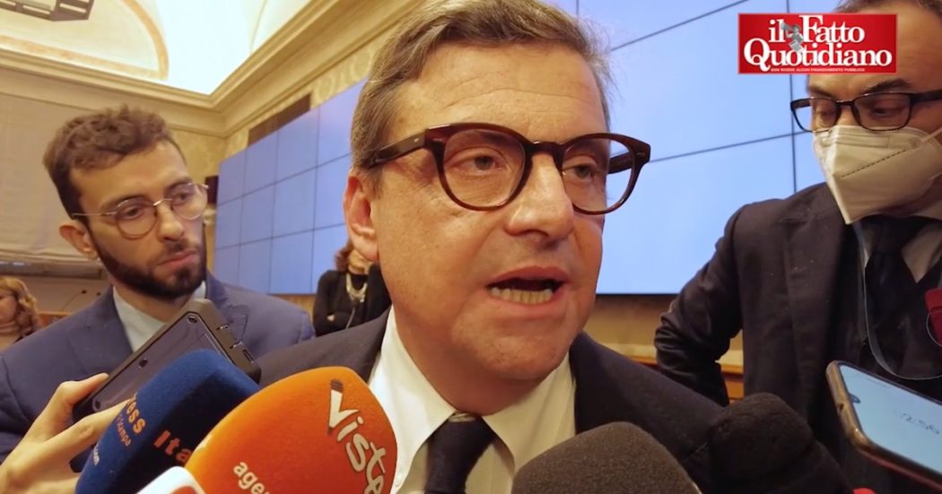 Manovra, Calenda: “Lasciamo i lavori in Commissione. Questa maggioranza è nata morta, si stanno autodistruggendo”