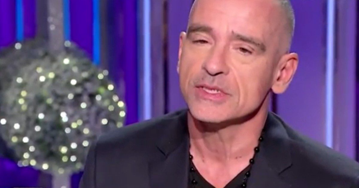 Eros Ramazzotti: “Io ho una mia idea, il fatto che se due si amano devono procreare”. E scoppia la polemica