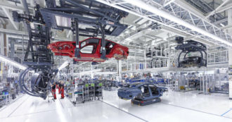 Copertina di Audi, la strategia produttiva: “dal 2029 ogni stabilimento sfornerà veicoli elettrici”