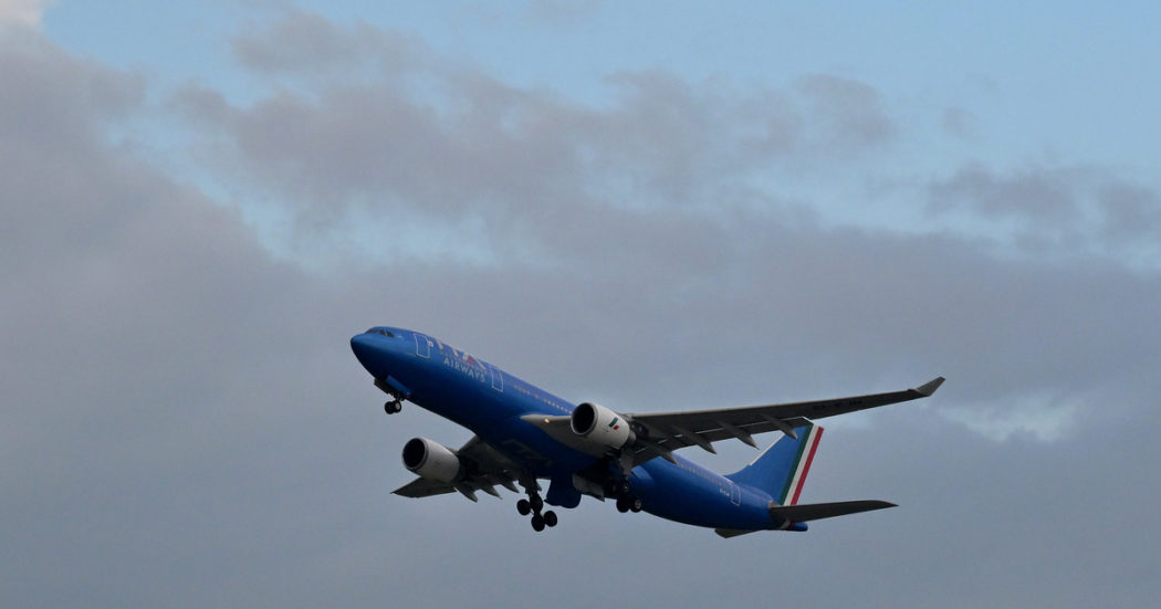 Ita Airways, il governo prova a chiudere con Lufthansa. Varato decreto per velocizzare la cessione