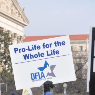 Copertina di Aborto, la crociata dei Pro Life Usa finisce nelle fogne