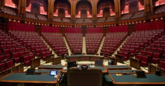 Copertina di Stop agli aumenti degli stipendi  dei parlamentari