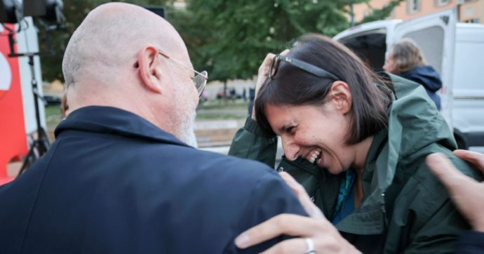 Mezzo Pd vuole subito le primarie, Schlein no