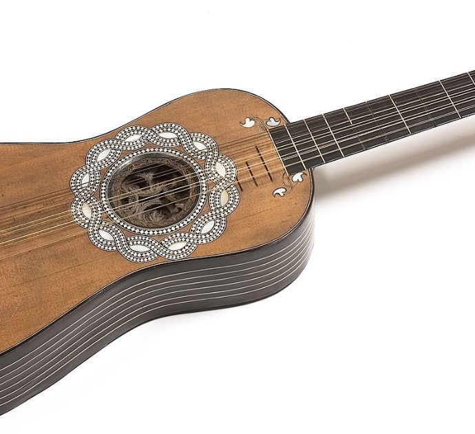 La chitarra battente oggetto di studi universitari: uno strumento popolare ricco di virtù