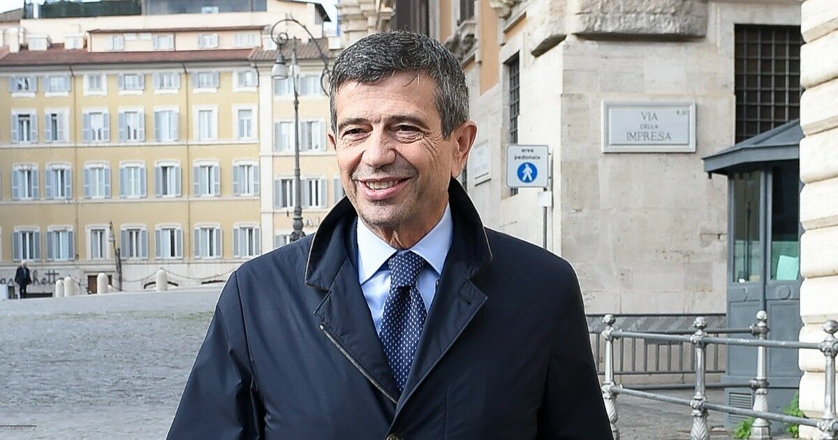 Presunte mazzette sull’Alta Velocità, tutti assolti dopo 13 anni. Per una vicenda di Rolex Maurizio Lupi si dimise da ministro Presunte mazzette sull’Alta Velocità, tutti assolti dopo 13 anni. Per una vicenda di Rolex Maurizio Lupi si dimise da ministro