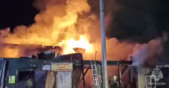 Copertina di Russia, incendio in una casa di riposo illegale in Siberia: 20 morti – Video