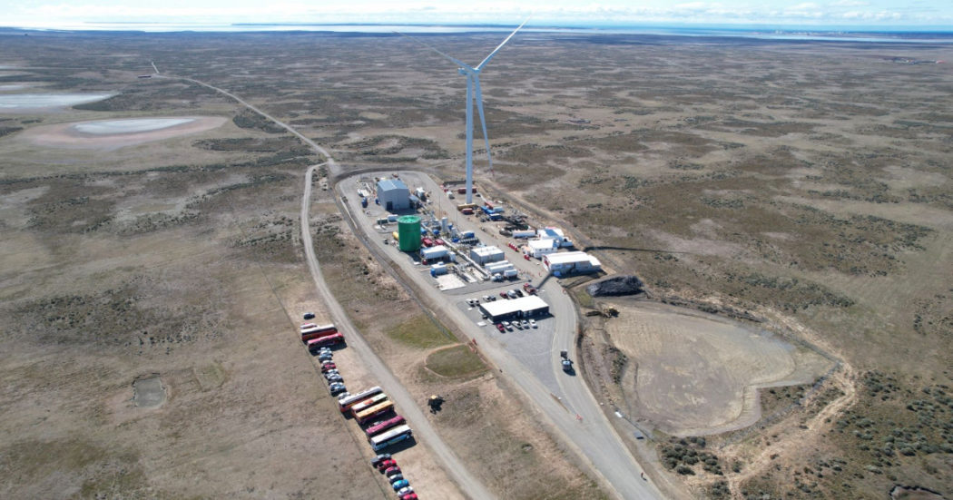 Porsche, iniziata la produzione di carburante sintetico in Cile