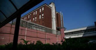 Copertina di Milano, sette detenuti evadono dal carcere minorile Beccaria: “Hanno approfittato dei lavori in corso”