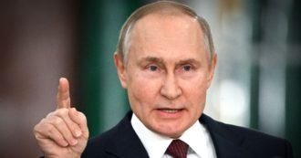 Copertina di Guerra in Ucraina, Putin: “Pronti a negoziare”. La replica di Kiev: “E’ falso”. Allarme aereo in tutto il Paese il giorno di Natale