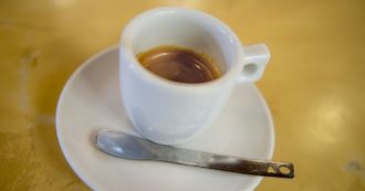 Copertina di “Il caffè italiano è il peggiore del mondo”: la stroncatura nell’inchiesta del Gambero Rosso