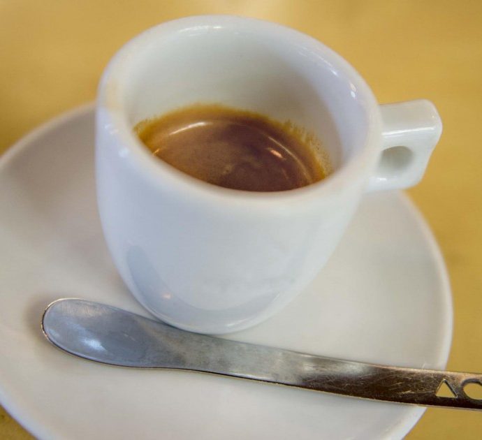 “Il caffè italiano è il peggiore del mondo”: la stroncatura nell’inchiesta del Gambero Rosso