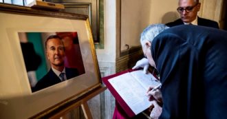 Copertina di Morto Frattini, ex delfino berlusconiano