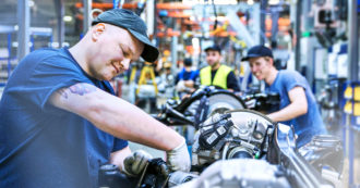 Copertina di Francesca Coin: “Lavoro che cambia? Vi spiego cos’è il climate quitting”