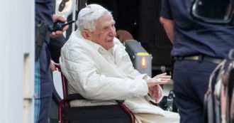 Copertina di Ratzinger sta male. Papa Francesco: “Chiedo di pregare per Benedetto XVI, è molto ammalato”