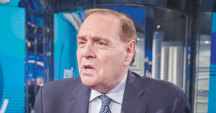 Mastella: “Il Pd è già finito, i dirigenti sono pigmei. I cattolici ora facciano un partito nuovo”