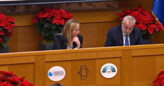 “Oh, santa madre…”: il fuorionda di Giorgia Meloni durante la conferenza stampa – Video