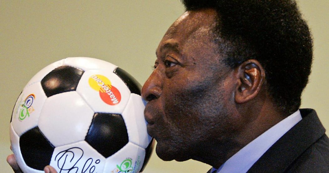 Morto Pelè, addio al Re del Calcio. L’ex calciatore aveva 82 anni. L’ultimo post: “Amore, amore e amore, per sempre”