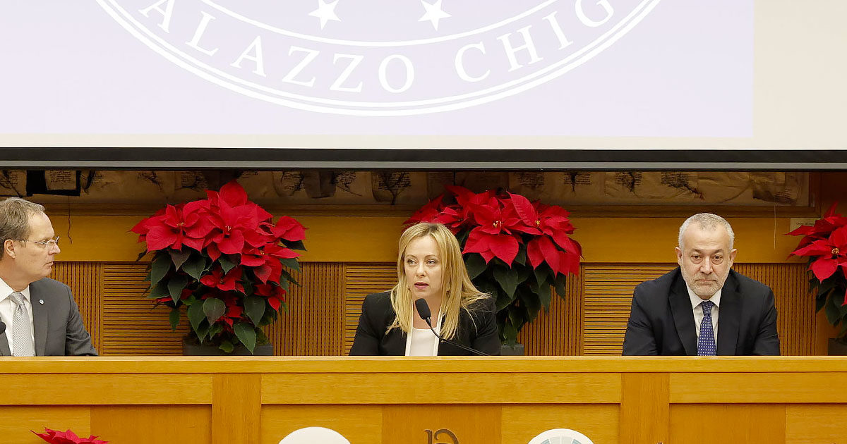 Meloni benedice l’asse con Renzi e Calenda: “Prescrizione? Non si può restare imputati a vita”. E sui voucher: “Meglio quelli del lavoro nero”