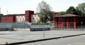 Copertina di Carceri minorili in Italia, luoghi di transito o di rieducazione? Antigone: “Reintegrazione vera solo col coinvolgimento del mondo fuori”