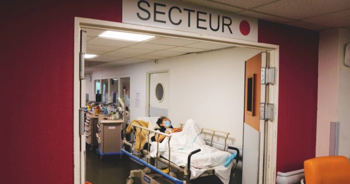Francia, il mix dei virus ha già messo in ginocchio gli ospedali