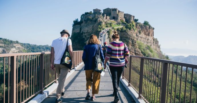 Copertina di Civitonia, il festival nella “città  che muore” non è “mai accaduto”