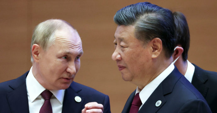 Putin invita Xi a Mosca: “Dimostriamo la forza dei legami tra Russia e Cina”. L’impegno a “rafforzare la collaborazione tra forze armate”