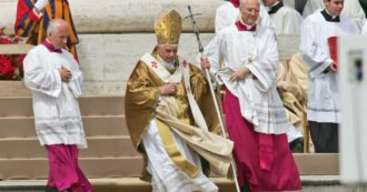 Copertina di Benedetto XVI, “Il pioniere di una dimissione rivoluzionaria”: le reazioni dei giornali esteri alla morte del Papa emerito – la gallery