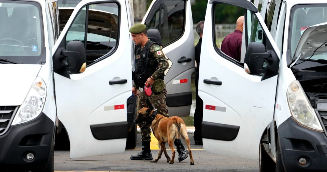 Brasile, uomo armato di coltello ed esplosivo fermato all’insediamento del nuovo presidente Lula