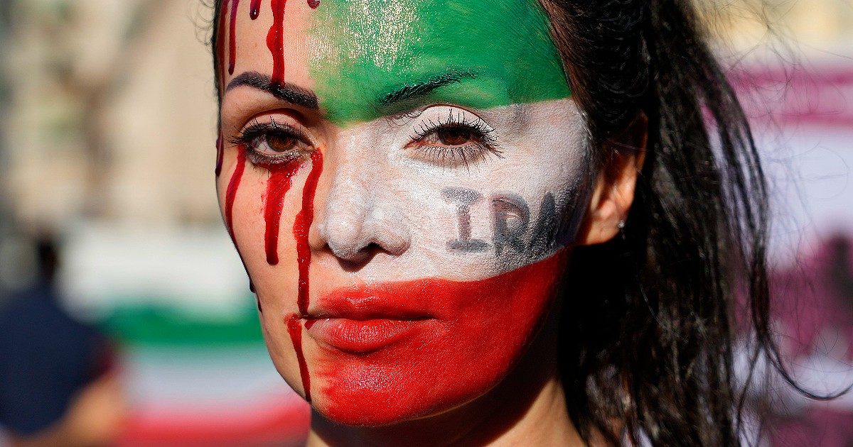 Marjan Kamali: "Canto la caparbia forza dell’amore delle donne iraniane