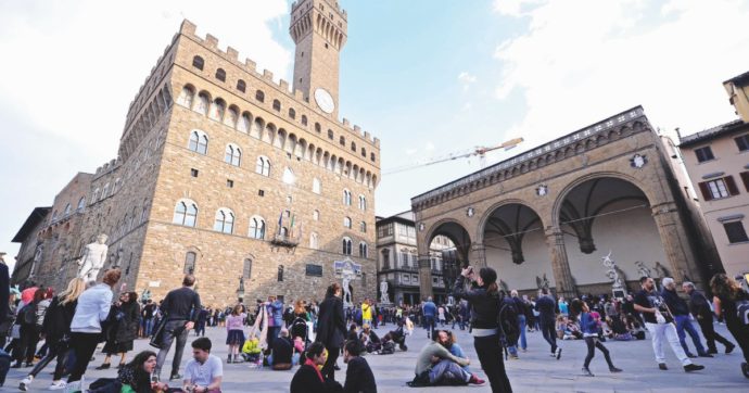 Uffizi, a Firenze museo aperto pure a Natale (e Nardella imita Scrooge)