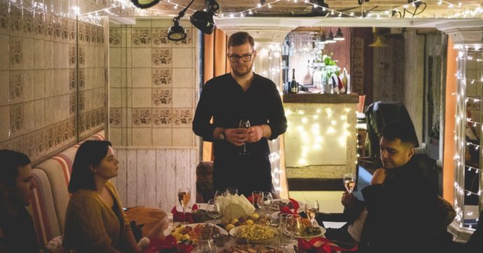 Il cenone a Kherson, tra brindisi, lacrime e contorno di bombe