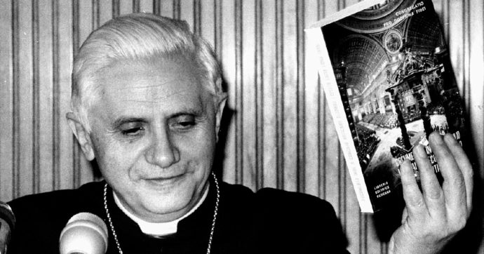 Copertina di Ratzinger, 1988: “Per le donne nella Chiesa dobbiamo aprire dei varchi”