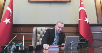 Copertina di Pace, Erdogan promette aiuti a Kiev e affari allo Zar